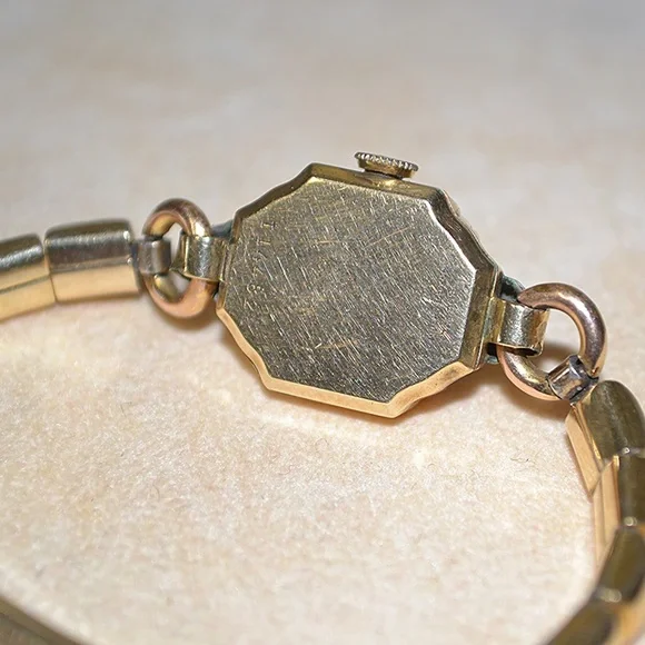 10k Gold Filled Bulova 21 Jewels Wind Up w/Adjustable Gold Filled Band Ladies - Picture 5 of 16